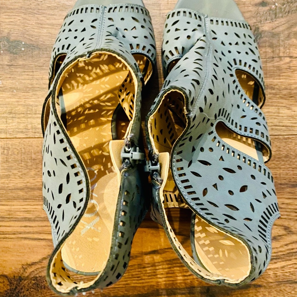 XOXO Stylish Gray Women's Sandals